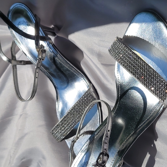 Rhinestone Strappy Sandals - Picture 3 of 6
